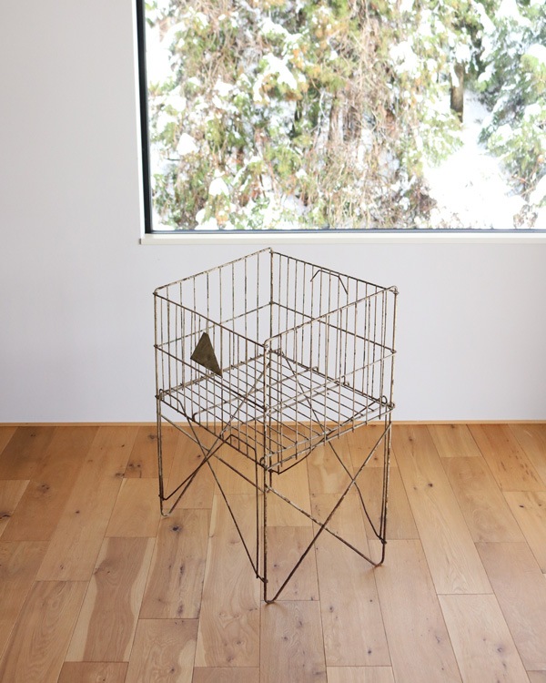 Folding Newspaper Rack｜フォールディングニュースペーパーラック