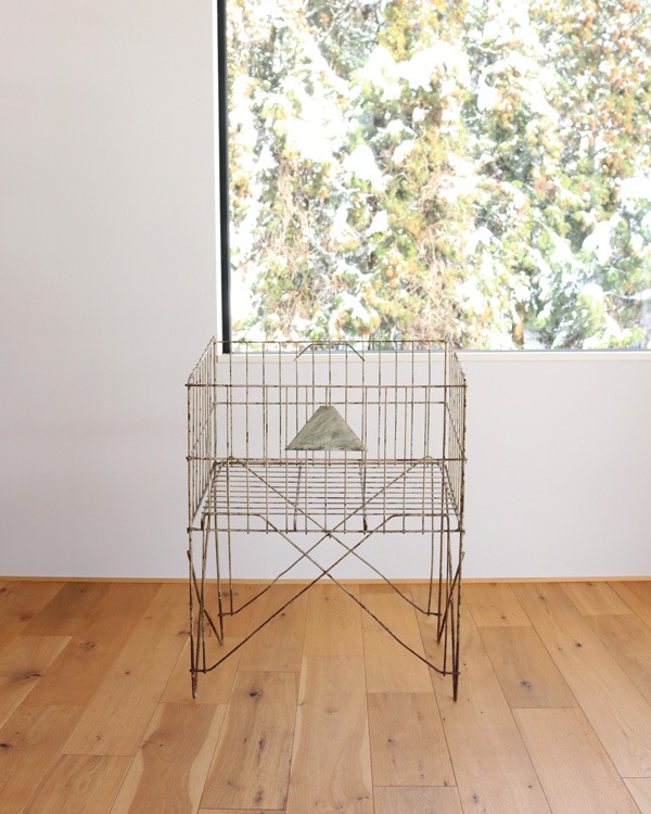 Folding Newspaper Rack｜フォールディングニュースペーパーラック