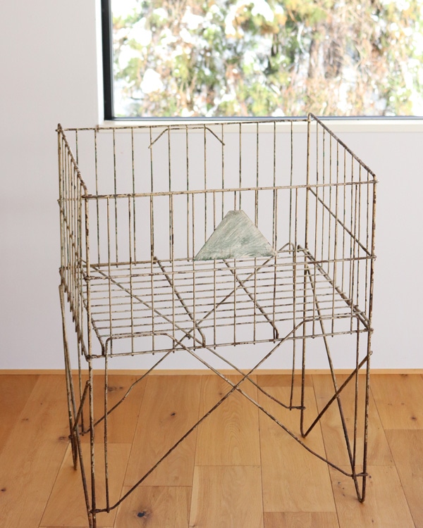 Folding Newspaper Rack｜フォールディングニュースペーパーラック