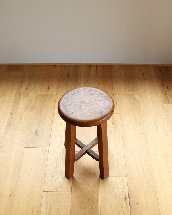 Wooden Round Stool RS-03�������饦��ɥ��ġ��� RS-03