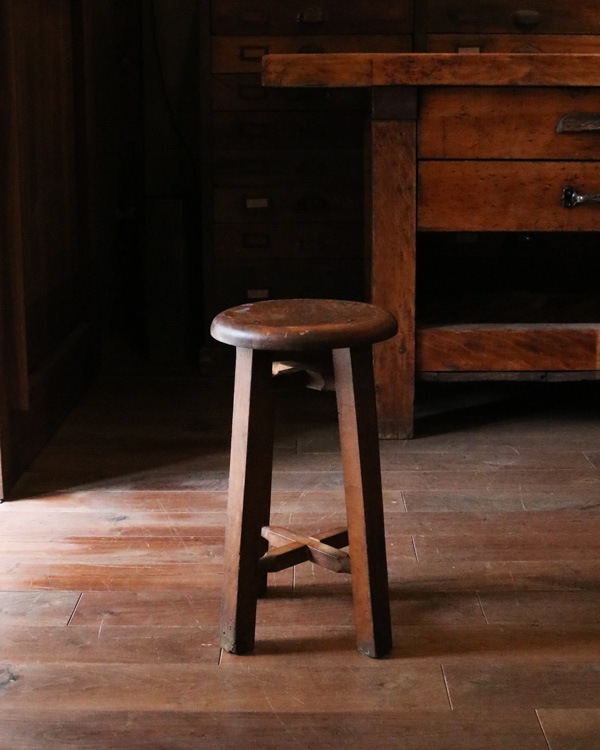 Wooden Round Stool RS-54｜木製ラウンドスツール RS-54