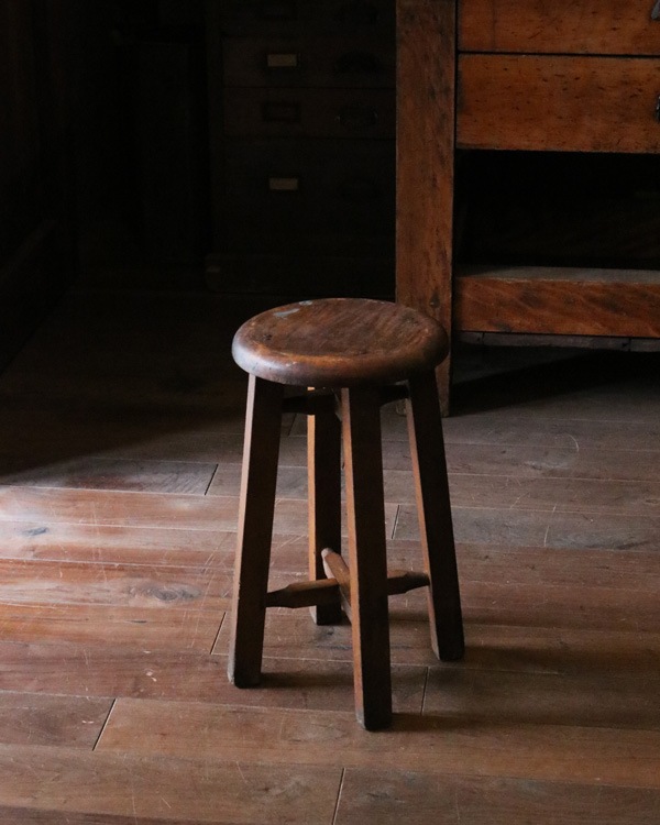 Wooden Round Stool RS-54｜木製ラウンドスツール RS-54