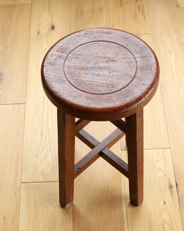 Wooden Round Stool RS-02�������饦��ɥ��ġ��� RS-02