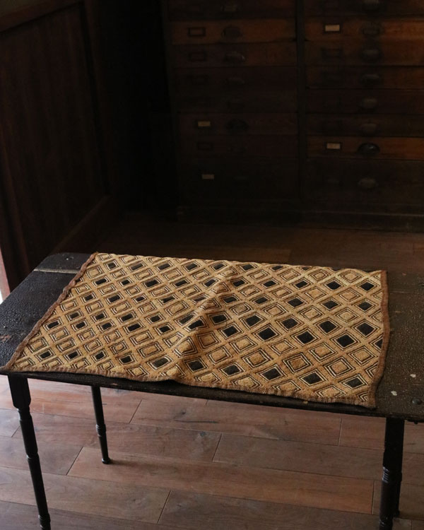 African Textile Kuba Fabric A｜アフリカンテキスタイル クバ布