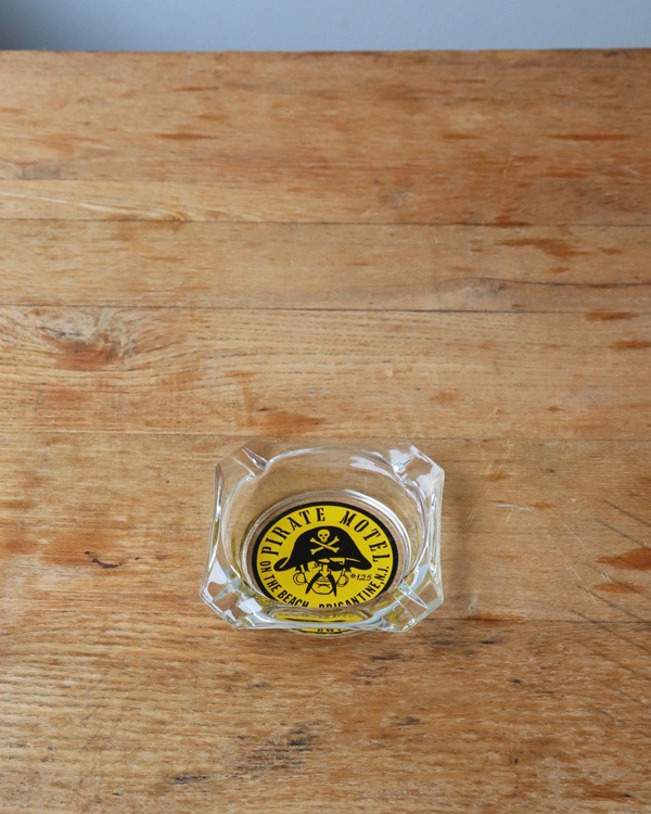"PIRATE MOTEL" Ashtray��"PIRATE MOTEL" ���饹����