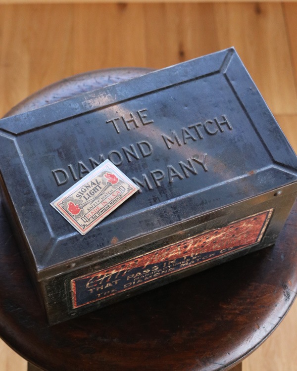 "Diamond Match Co." Metal Storage Box��"Diamond Match Co."�᥿�륹�ȥ졼���ܥå���