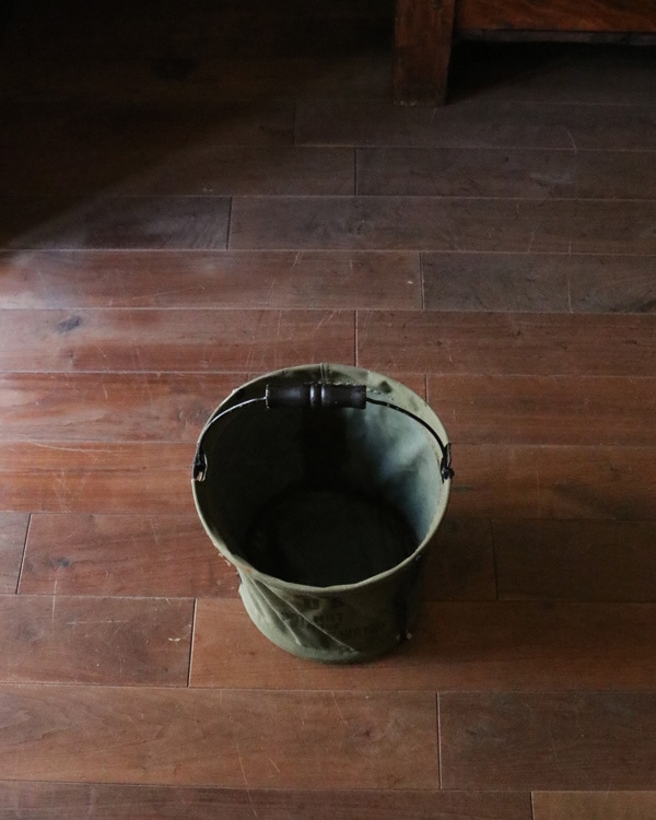 U.S. Military Folding Canvas Pail｜U.S.ミリタリー 折り畳み式