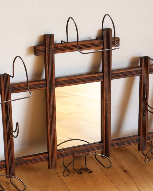 Hatter��s Wall Display Rack with Mirror�åϥå����� �ϥåȥǥ����ץ졼��å��ʥߥ顼�դ���