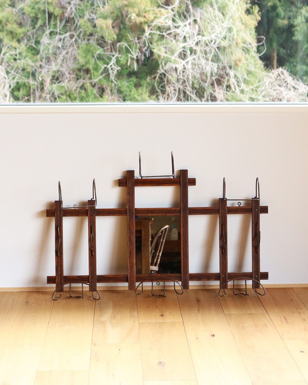 Hatter��s Wall Display Rack with Mirror�åϥå����� �ϥåȥǥ����ץ졼��å��ʥߥ顼�դ���