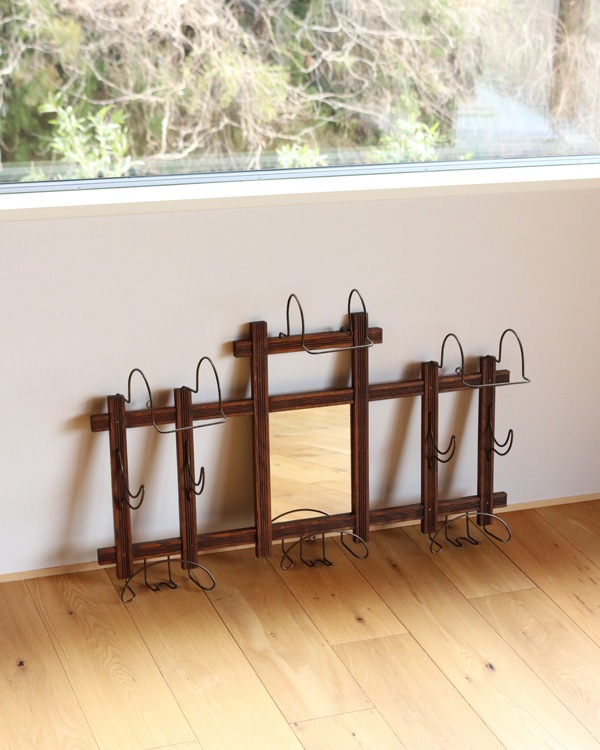 Hatter��s Wall Display Rack with Mirror�åϥå����� �ϥåȥǥ����ץ졼��å��ʥߥ顼�դ���