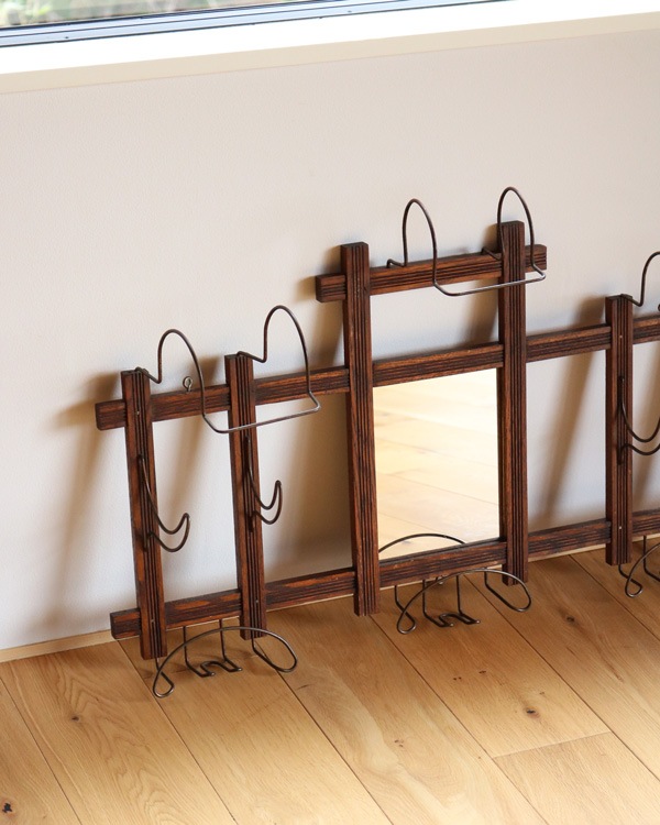 Hatter��s Wall Display Rack with Mirror�åϥå����� �ϥåȥǥ����ץ졼��å��ʥߥ顼�դ���