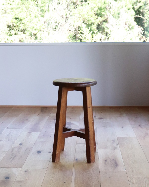 Wooden Round Stool RS-01�������饦��ɥ��ġ��� RS-01