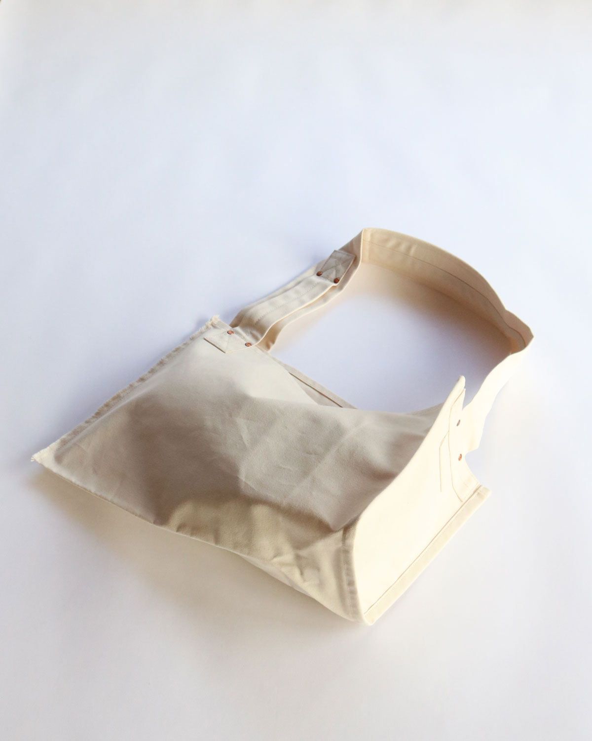 LABOR DAY �졼�С��ǥ���DELIVERY BAG �ǥ�Х꡼�Хå� ��NATURAL��