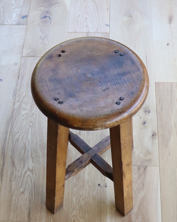 Wooden Round Stool RS-02�������饦��ɥ��ġ��� RS-02