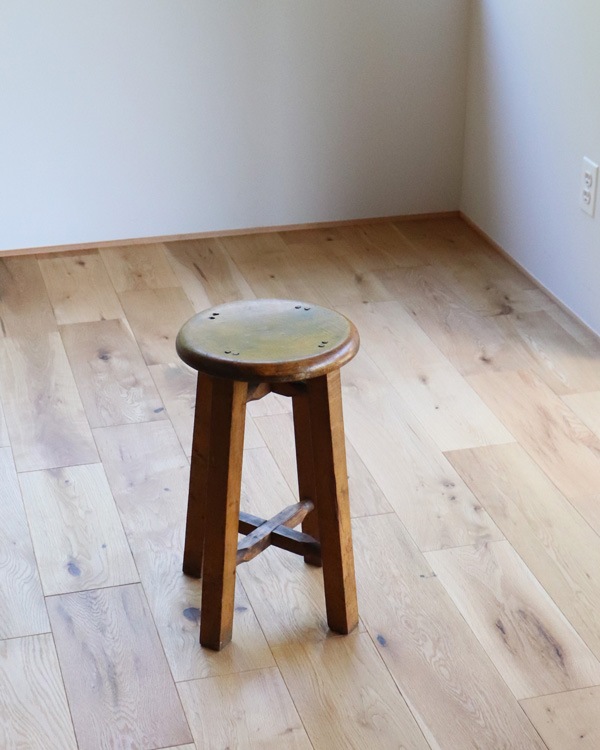 Wooden Round Stool RS-02�������饦��ɥ��ġ��� RS-02