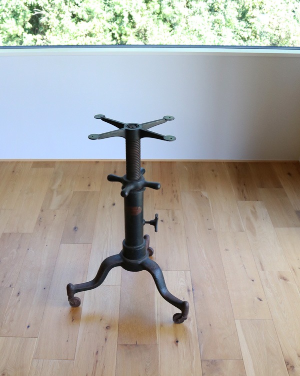 "Adjustable Table Co." Adjustable Stand��"Adjustable Table Co. "�����㥹���֥륹�����