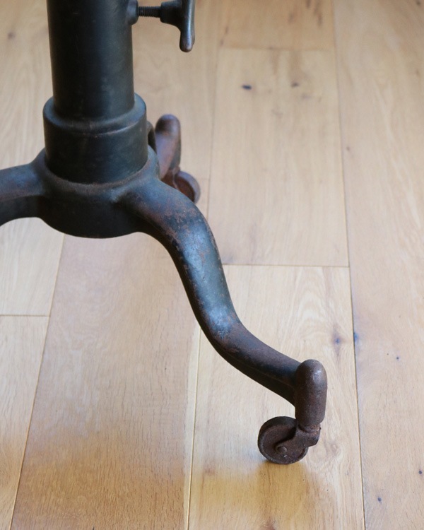 "Adjustable Table Co." Adjustable Stand��"Adjustable Table Co. "�����㥹���֥륹�����