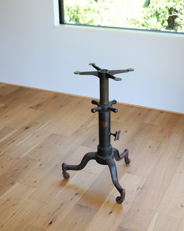 "Adjustable Table Co." Adjustable Stand��"Adjustable Table Co. "�����㥹���֥륹�����