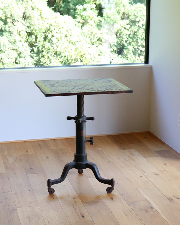 "Adjustable Table Co." Adjustable Stand��"Adjustable Table Co. "�����㥹���֥륹�����
