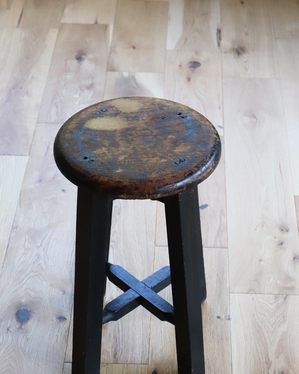 Wooden Round Stool RS-03�������饦��ɥ��ġ��� RS-03