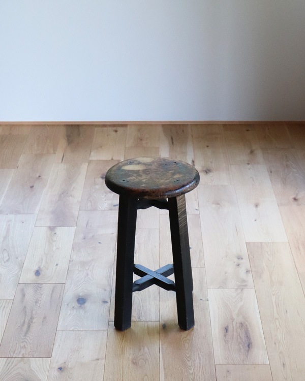 Wooden Round Stool RS-03�������饦��ɥ��ġ��� RS-03