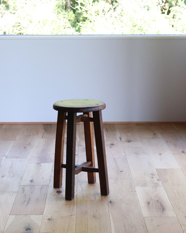 Wooden Round Stool RS-04�������饦��ɥ��ġ��� RS-04