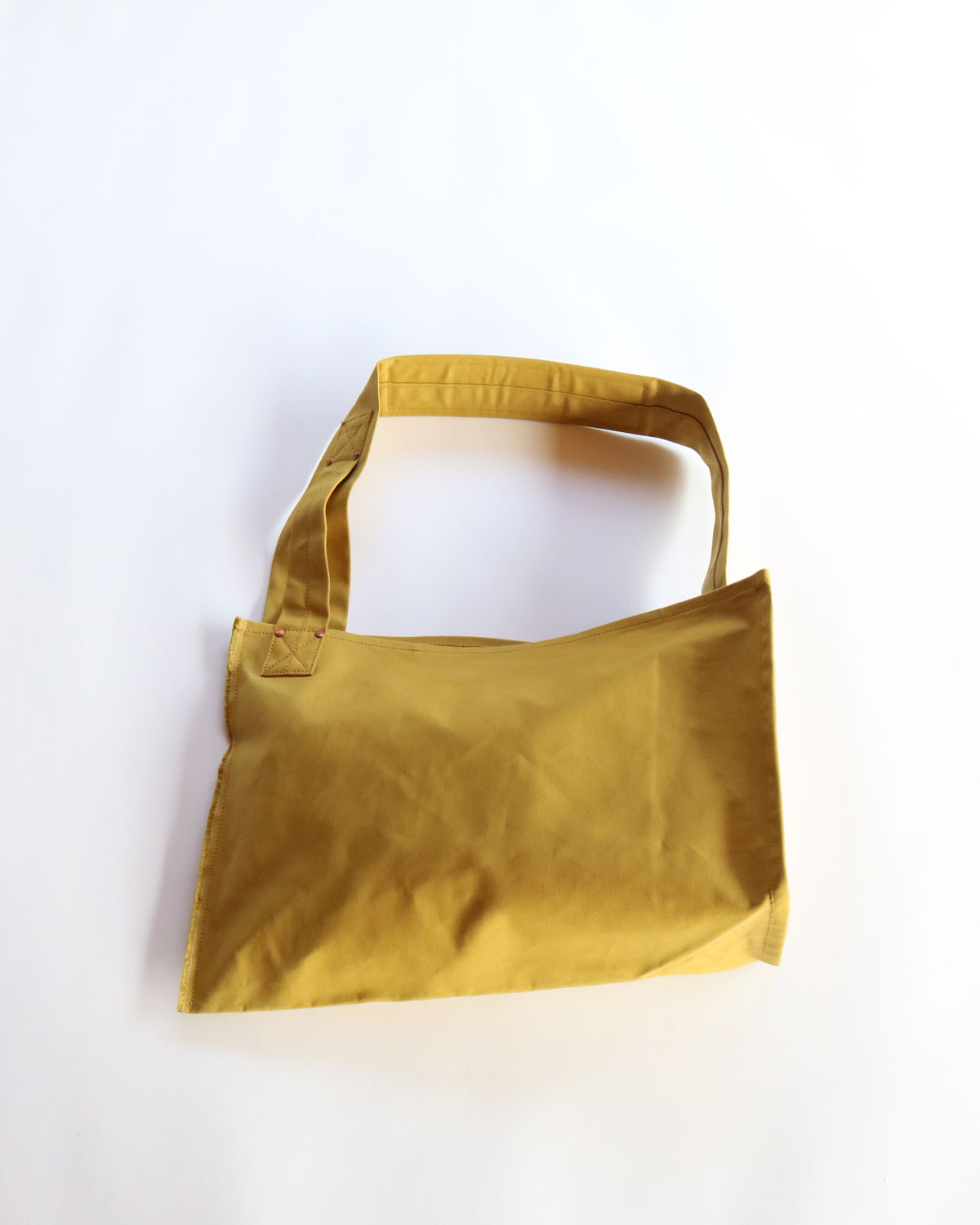 LABOR DAY �졼�С��ǥ���DELIVERY BAG �ǥ�Х꡼�Хå� ��HONEY��
