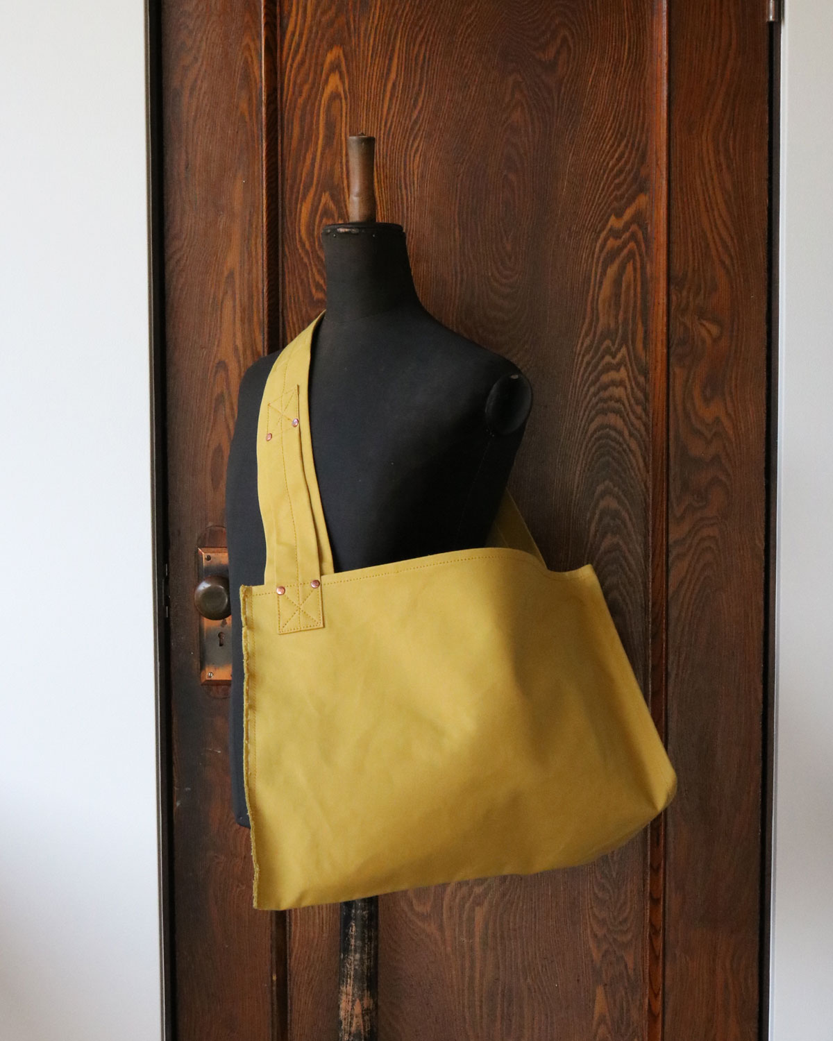 LABOR DAY �졼�С��ǥ���DELIVERY BAG �ǥ�Х꡼�Хå� ��HONEY��