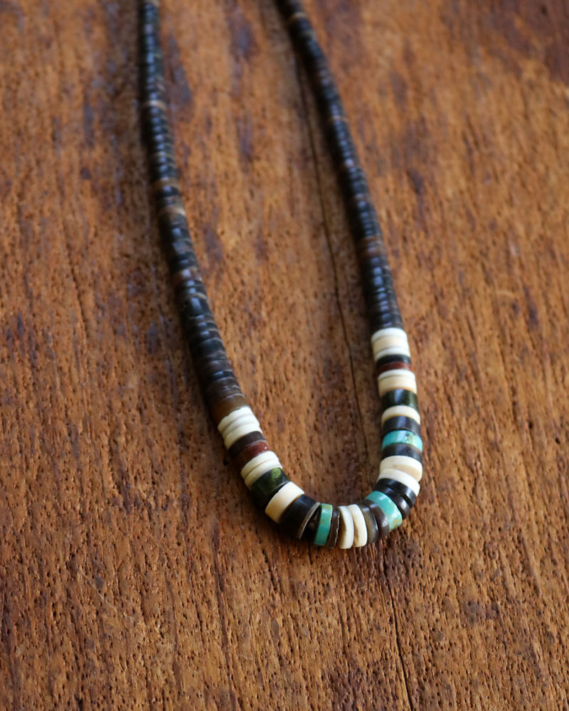c.1950s Native American Dark Heshi Beads Necklace with Turquoise