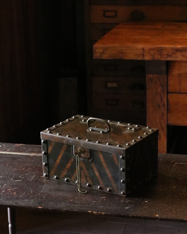 Safe Box w/key�å����եܥå����ʸ��դ���