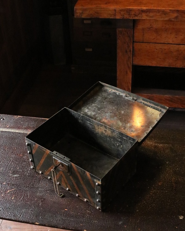 Safe Box w/key�å����եܥå����ʸ��դ���