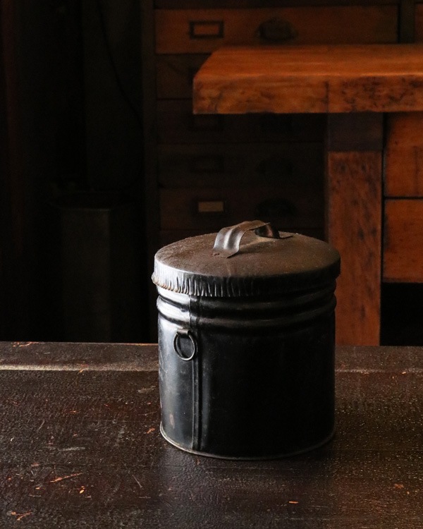 Iron Pot with Lid��Ŵ�����դ��ݥå�