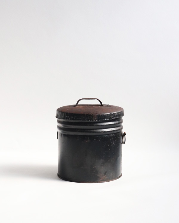 Iron Pot with Lid��Ŵ�����դ��ݥå�