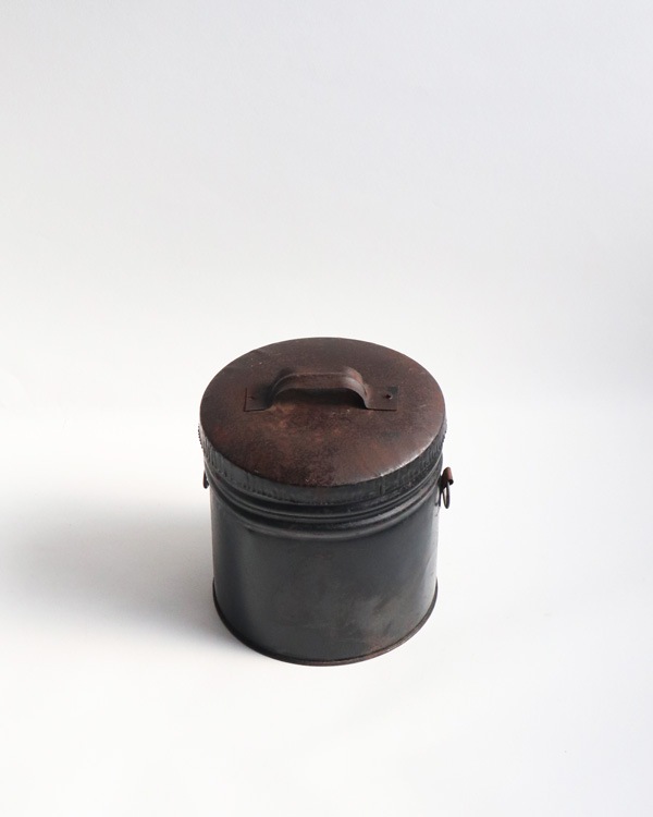 Iron Pot with Lid��Ŵ�����դ��ݥå�