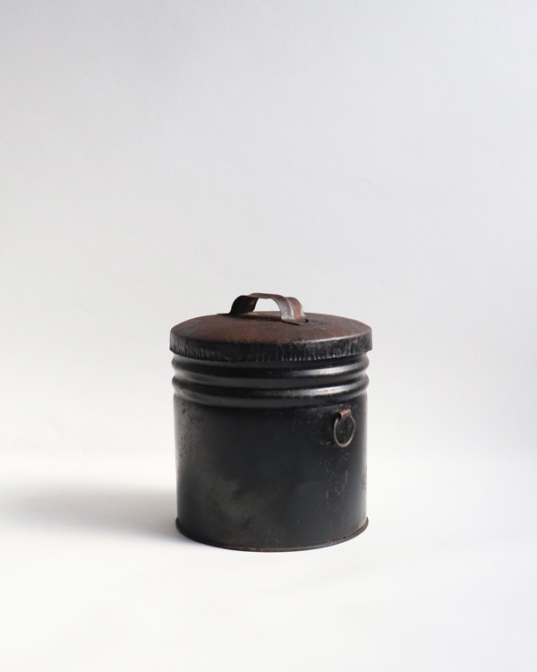 Iron Pot with Lid��Ŵ�����դ��ݥå�
