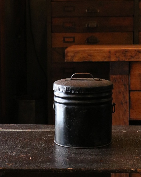 Iron Pot with Lid��Ŵ�����դ��ݥå�