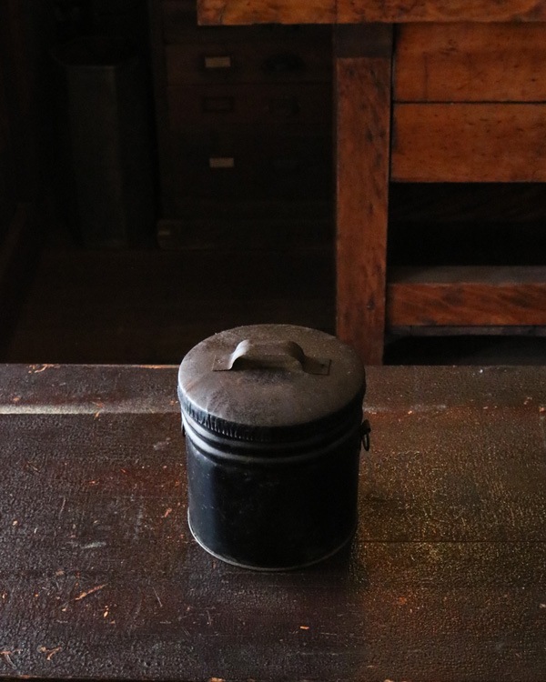 Iron Pot with Lid��Ŵ�����դ��ݥå�