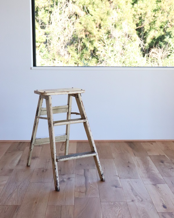 White Step Ladder Small�åۥ磻�� ���ƥåץ���� ���⡼��