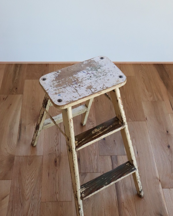 White Step Ladder Small�åۥ磻�� ���ƥåץ���� ���⡼��