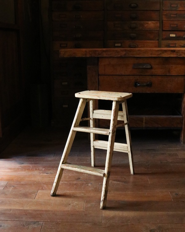 White Step Ladder Small�åۥ磻�� ���ƥåץ���� ���⡼��