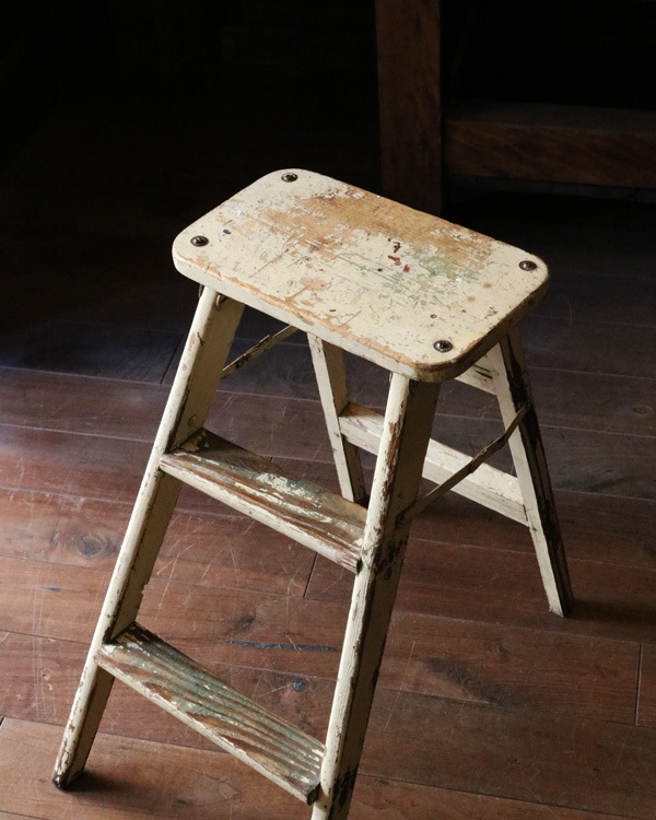 White Step Ladder Small�åۥ磻�� ���ƥåץ���� ���⡼��