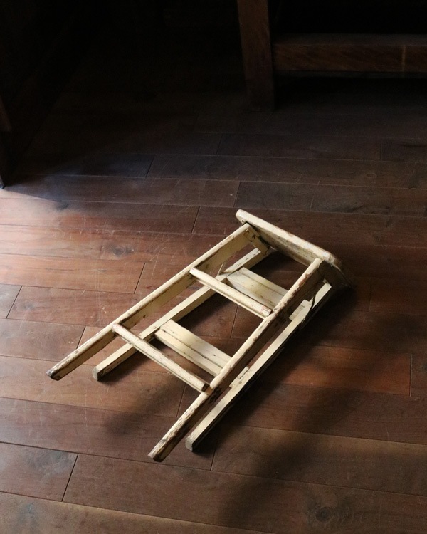 White Step Ladder Small�åۥ磻�� ���ƥåץ���� ���⡼��