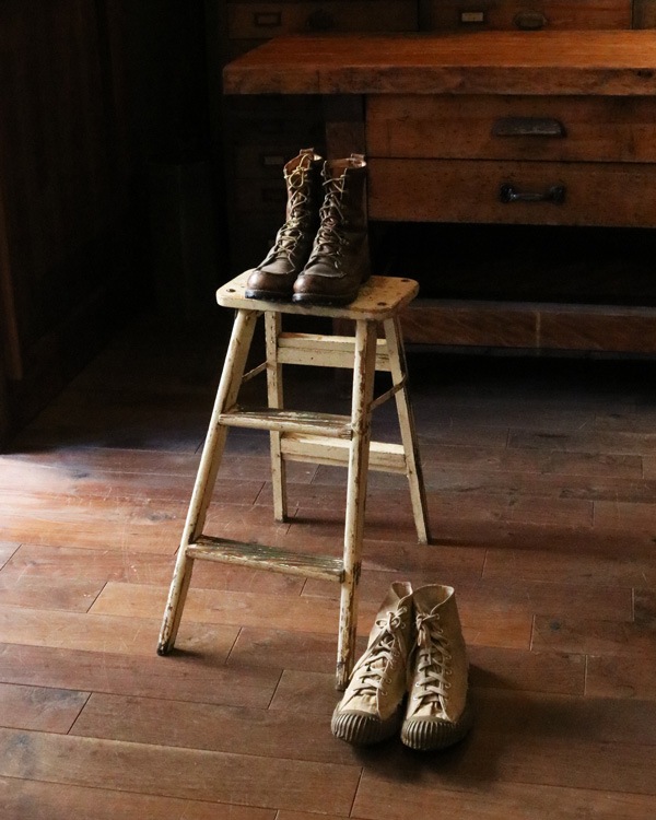 White Step Ladder Small�åۥ磻�� ���ƥåץ���� ���⡼��