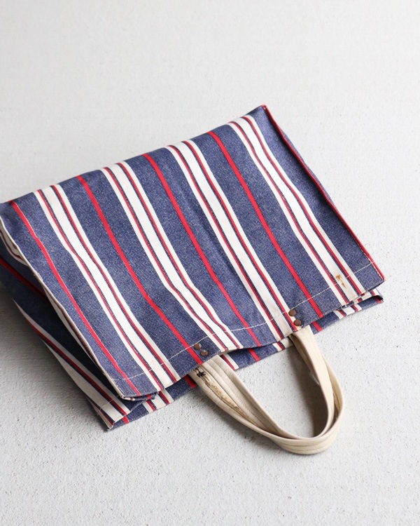 1960s Mid-Century Striped Utility Tote�� 1960ǯ�庢 �ߥåɥ������꡼ ���ȥ饤�� �桼�ƥ���ƥ��ȡ���