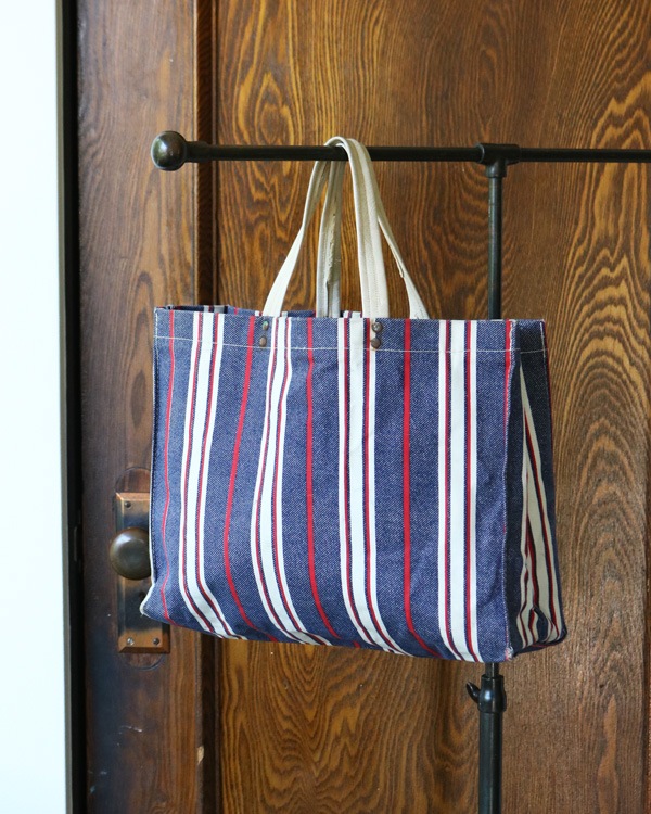 1960s Mid-Century Striped Utility Tote�� 1960ǯ�庢 �ߥåɥ������꡼ ���ȥ饤�� �桼�ƥ���ƥ��ȡ���