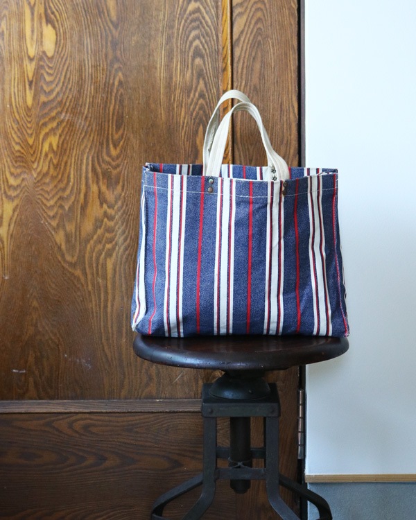 1960s Mid-Century Striped Utility Tote�� 1960ǯ�庢 �ߥåɥ������꡼ ���ȥ饤�� �桼�ƥ���ƥ��ȡ���