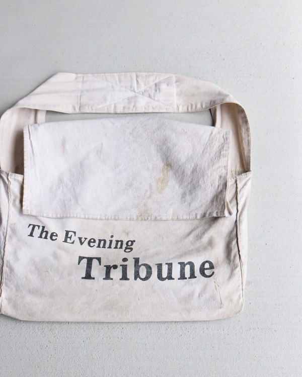 1950s ��The Evening Tribune�� Newspaper Bag�� 1950ǯ�庢 "The Evening Tribune" �˥塼���ڡ��ѡ��Хå�