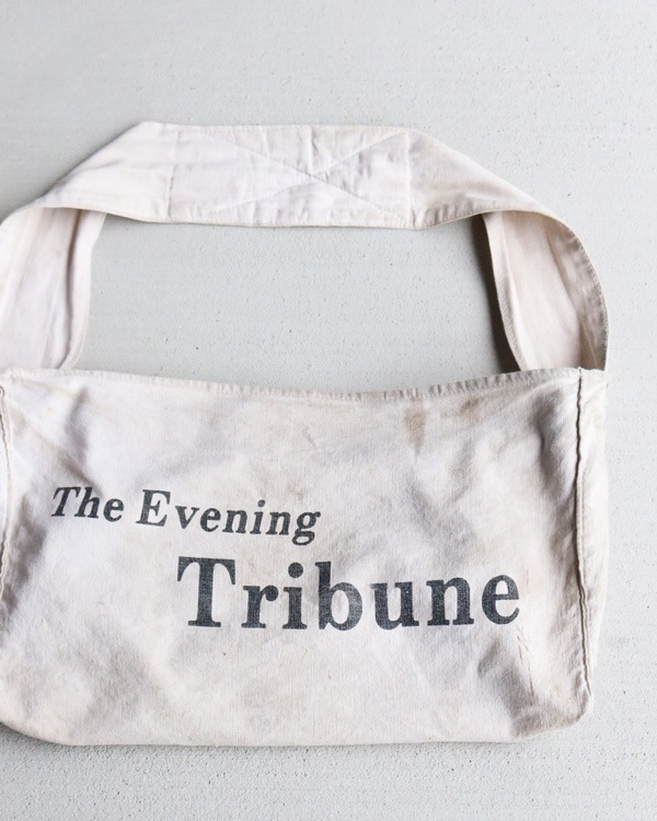 1950s ��The Evening Tribune�� Newspaper Bag�� 1950ǯ�庢 "The Evening Tribune" �˥塼���ڡ��ѡ��Хå�