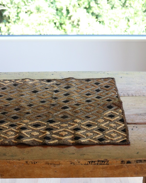 African Textile Kuba Fabric B�å��եꥫ��ƥ��������� �����ۡ���ӥ����ɡ�B