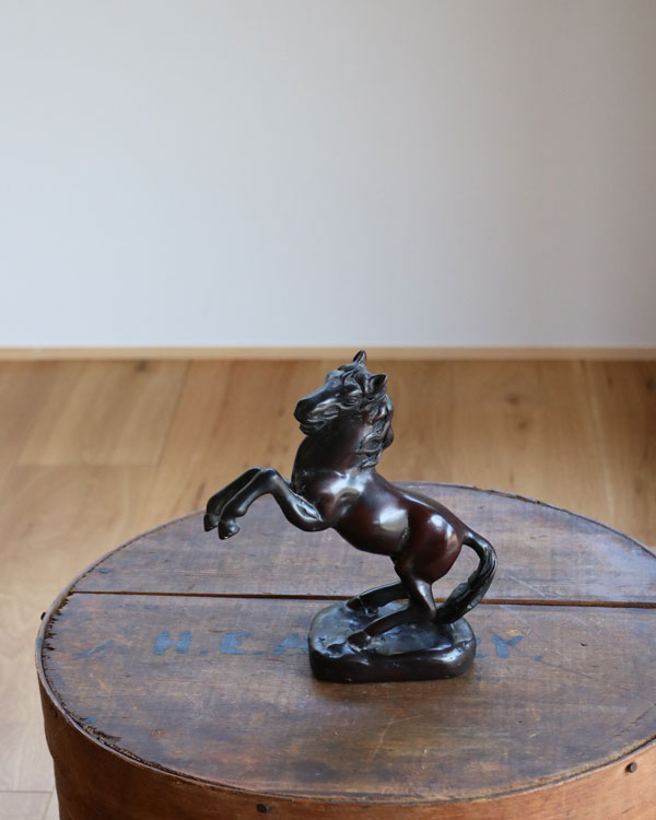 Plaster Horse Ornament���й����ۡ��������ʥ���